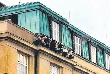 Ünıversitede katliam