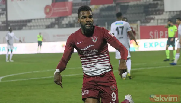 Süper Lig'i sallayan golcü Galatasaray yolunda! İşte Aaron Boupendza için yapılan teklif... - 8