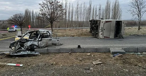 Nevşehir’de facia! Öğrenci servis midibüsü ile otomobil çarpıştı: 1 ölü 23 yaralı