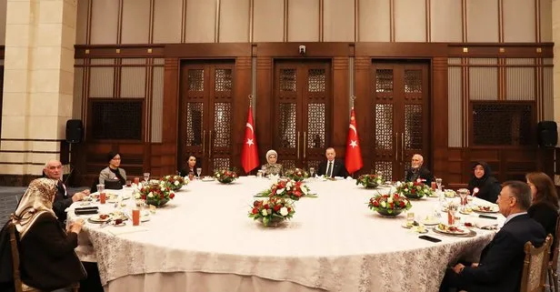Başkan Erdoğan, Ramazan ayının ilk iftarını şehit yakınlarıyla yaptı
