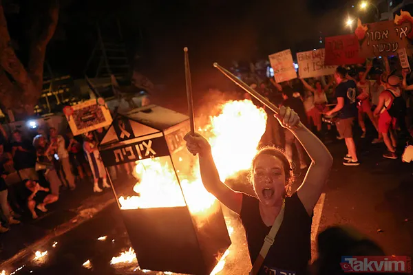 Tel Aviv'de isyan ateşi büyüyor! Katil Netanyahu'nun istifası için on binlerce İsrailli yine sokaklara akın etti - 49