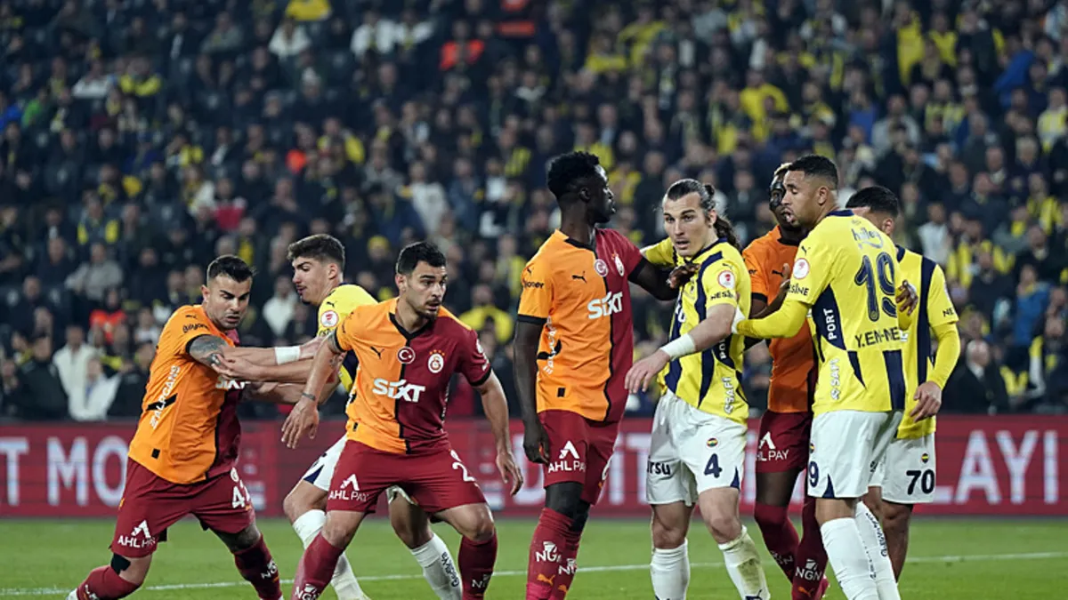 Galatasaray'dan Fenerbahçe derbisi için "Rağmen" paylaşımı!