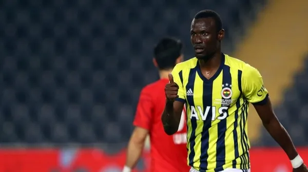 iste-fatih-terimin-fenerbahce-maci-stratejisi-galatasaray-sol-gosterip-sag-vuracak-1612533807742.jpg İşte Fatih Terim'in Fenerbahçe maçı stratejisi! Galatasaray sol gösterip sağ vuracak-5