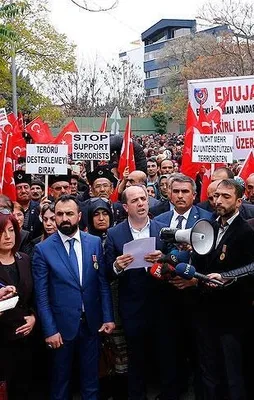 Almanya'ya dev protesto