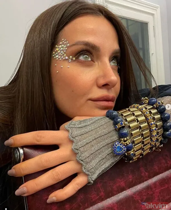 Yürek Çıkmazı’nın Zeynep’i İrem Helvacıoğlu siyah sütyeninin üzerine giydiği transparan bluzuyla poz verdi! Taşlı makyajı dikkat çekti - 7