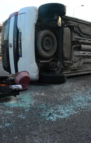 Hangi yöne gideceğine karar veremedi aracıyla takla attı