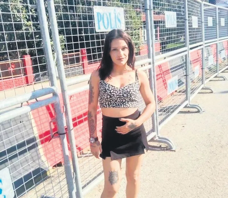 Depresyon hastası Jaimey Gunton 36 saat uyutulmadı! Akupunktur desteği ile 47 yaşındaki kadının beyni sıfırlandı-6