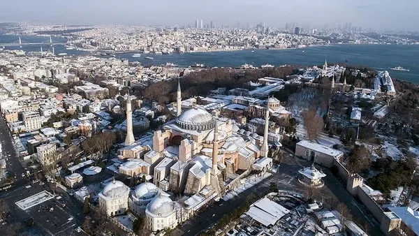istanbula-yilin-ilk-10-ayinda-4-milyon-200-bin-turist-geldi-1608024795397.jpg İstanbul'a yılın ilk 10 ayında 4 milyon 200 bin turist geldi-4