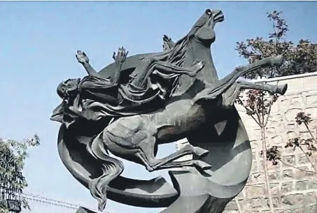 1999 yılında hediye etti