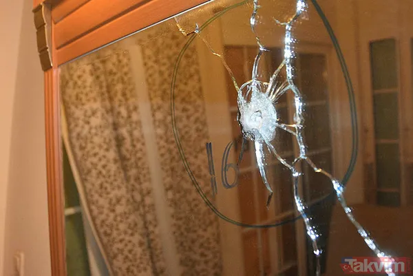 Hain gecenin izleri! Marmaris'te darbecilerin 15 Temmuz gecesi zarar verdiği otel odasındaki izler korunuyor... - 18