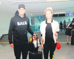 Gregory Van der Wiel İstanbul’a geldi