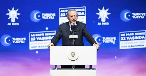 AK Parti 22. Kuruluş Yıl Dönümü Programı’nda samimi anlar! Kibariye’nin o sözleri salondakileri güldürdü