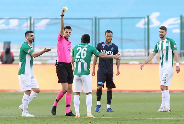 canli-konyaspor-trabzonspor-maci-canli-anlatim-izle-1620749927772.jpg Konyaspor 1-1 Trabzonspor | Maç Özeti-3