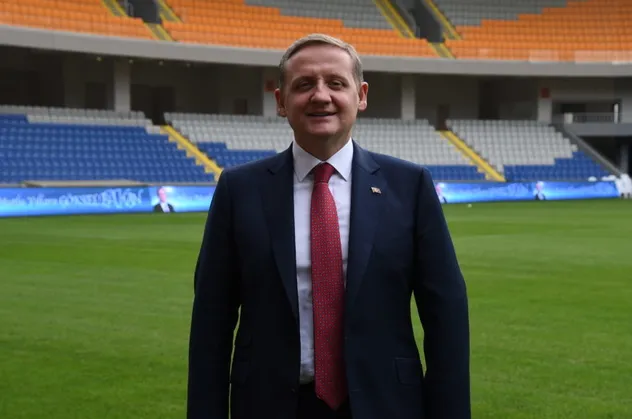 Corona virüs tedavisi gören Medipol Başakşehir Başkanı Göksel Gümüşdağ taburcu oldu