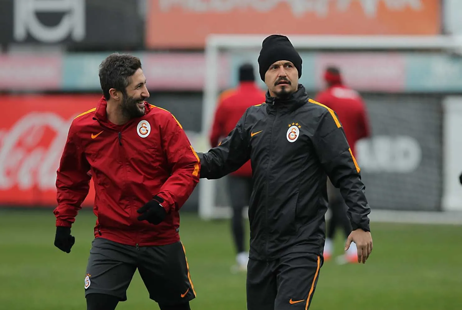Ayhan Akman Galatasaray’dan ayrıldı