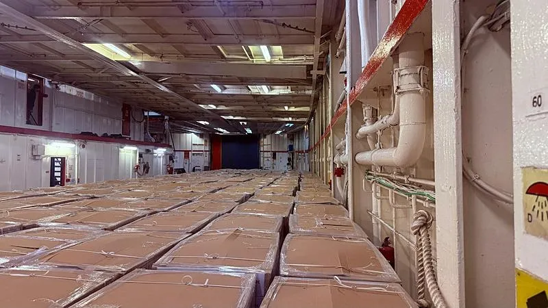 Gazze'ye ulaştırılacak insani yardım malzemeleri ʺİyilik Gemisiʺne yüklendi. (AA)