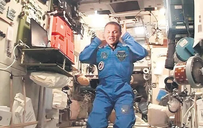 ilk-turk-astronot-alper-gezeravci-uzayda-namaz-ibadetini-nasil-yapacak-takvim-diyaneti-aradi-yonunu-dunyaya-do-1706048201044.jpeg İlk Türk astronot Alper Gezeravcı uzayda namaz ibadetini nasıl yapacak? TAKVİM Diyanet'i aradı: Yönünü dünyaya dönerek ibadetini yapabilecek-3