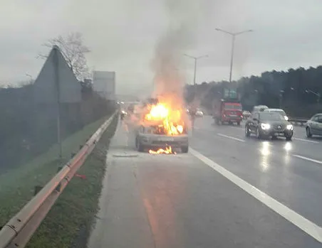 TEM’de panik anları! Bir anda alev aldı