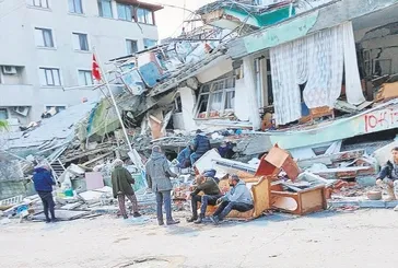Enkaz altından 7 saat sonra kurtarılan Kırkıcı ailesi yaşadıkları korkuyu anlattı: "Betonun altında yaşadıklarımı unutmam mümkün değil"