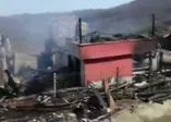 Sinop’ta iki katlı ev yanarak küle döndü