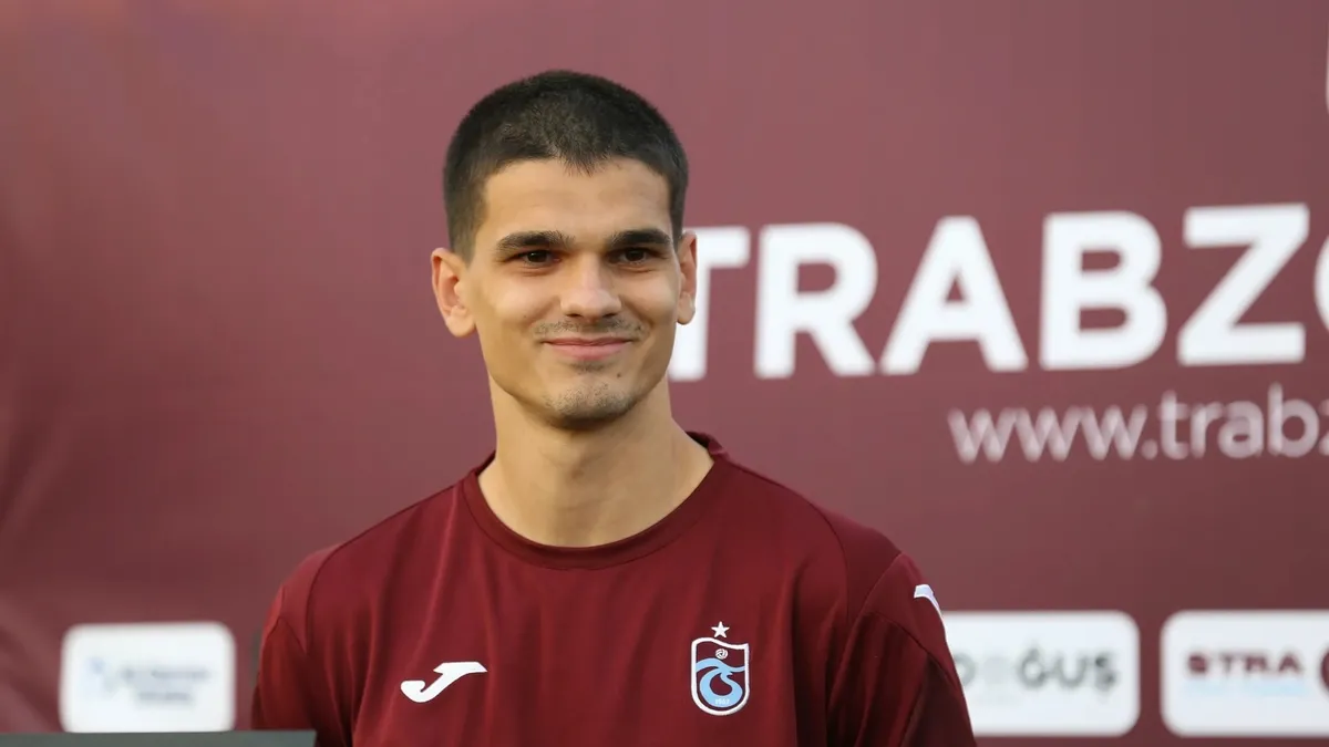 Trabzonspor'un genç stoperine sürpriz talip!