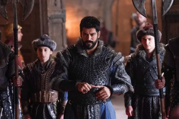 kurulus-osman-125-bolum-2-fragmani-yayinlandi-biz-dustugumuz-vakit-bizim-sancagimizi-kaldiracak-elbet-vardir-1683574189105.jpg