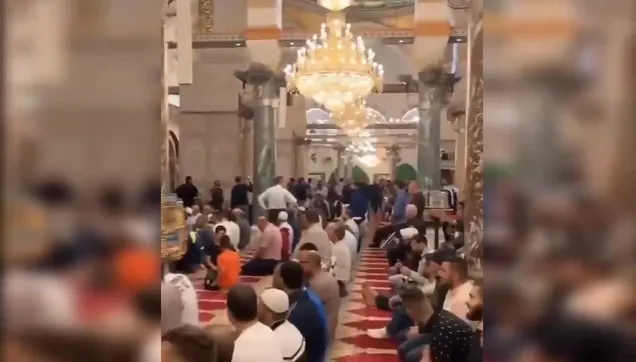 Bayram namazını Mescid-i Aksa'da kıldılar
