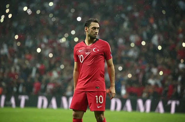 Milan forması giyen Hakan Çalhanoğlu'ndan Galatasaray hamlesi: Tek derdim bize gelmesi