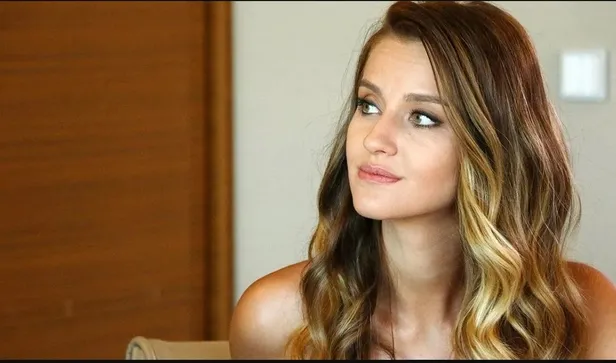 5-ayda-20-kilo-verdiren-irem-helvacioglu-diyeti-33luk-oyuncu-55-e-bakin-nasil-dusmus-pesketaryen-beslenerek-1699983214477.jpg 5 ayda 20 kilo verdiren İrem Helvacıoğlu diyeti! 33'lük oyuncu bakın 55'e nasıl düşmüş! "Sadece pesketaryen beslenerek..."-5