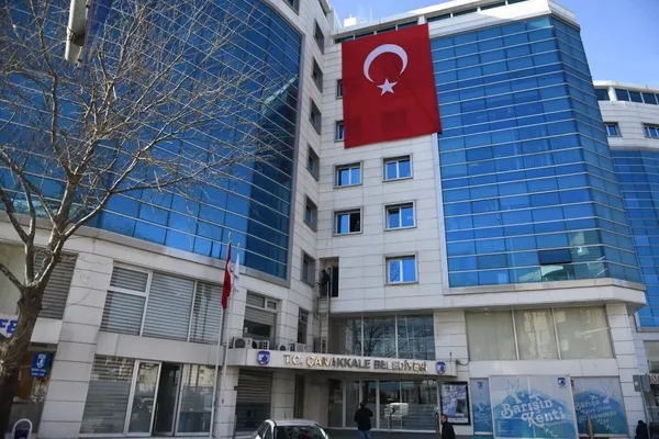 chpli-canakkale-belediyesinde-vurgun-intihar-eden-personel-gizlice-defnedildi-1679406373255.jpg CHP'li Çanakkale Belediyesi'nde vurgun: İntihar eden personel gizlice defnedildi-5