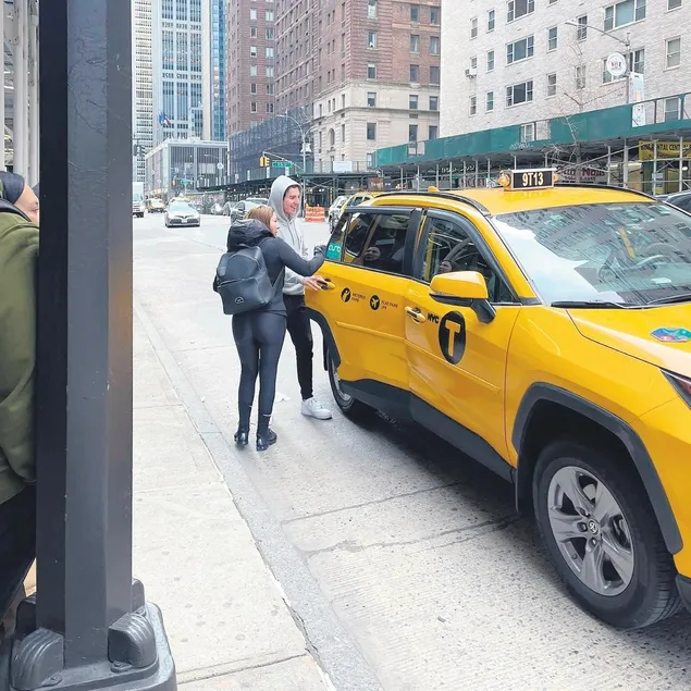 Kelepçeyle gelecekler