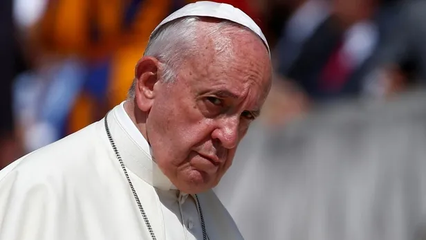 katolik-dunyasinin-ruhani-lideri-papa-franciscustan-afrikali-kardinale-irkci-davranis-1696517503362.jpeg Katolik dünyasının ruhani lideri Papa Franciscus'tan Afrikalı kardinale ırkçı davranış-5