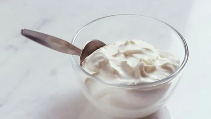 yogurt-deyip-gecen-bin-pisman-oyle-bir-faydasi-var-ki-duyan-kucuk-dilini-yutuyor-1701259619926.jpg Öyle bir faydası var ki duyan küçük dilini yutuyor: Yoğurt deyip geçen bin pişman!-5