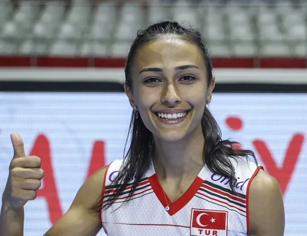 Simge Aköz ameliyat oldu