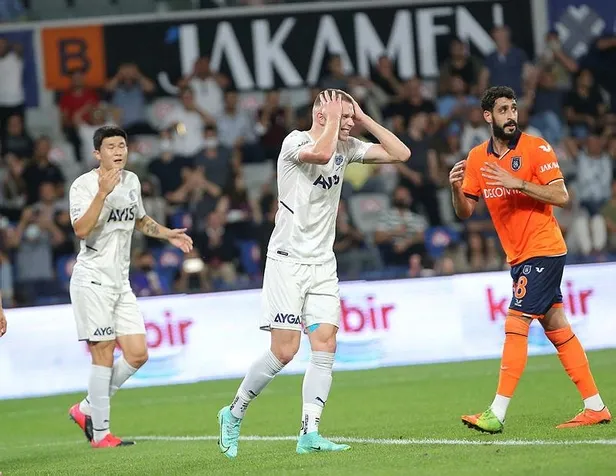 medipol-basaksehir-2-0-fenerbahce-mac-sonucu-1632075054434.jpeg