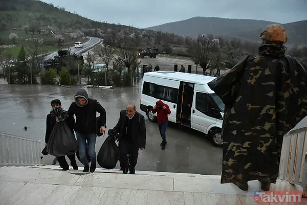 Oy pusulaları askeri helikopterle taşındı - 7