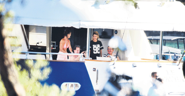 Feryal Gülman eşi Kemal Gülman’ın genç avukat Eda Cideli ile aşk yaşaması üzerine çılgına döndü!