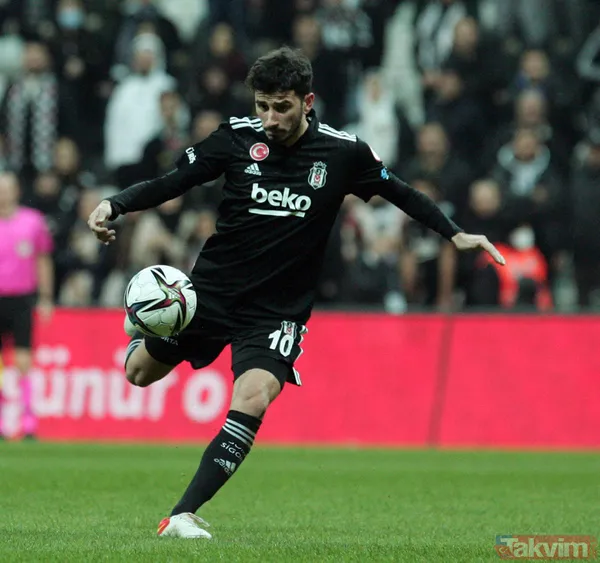 Beşiktaş'ta bir dönem kapanıyor! Oğuzhan Özyakup o günü bekliyor... - 15