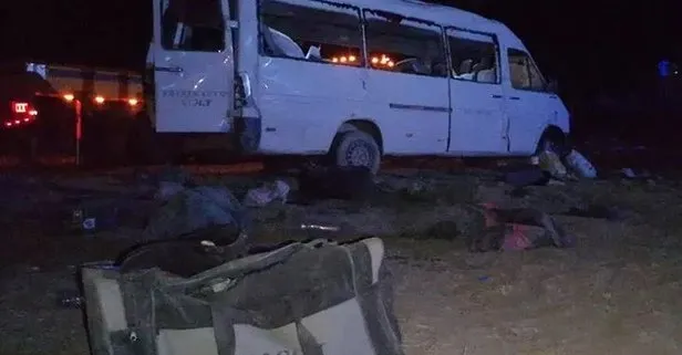 Konya’nın Ereğli ilçesinde feci kaza! Mevsimlik işçileri taşıyan minibüs devrildi: 1 ölü, 14 yaralı