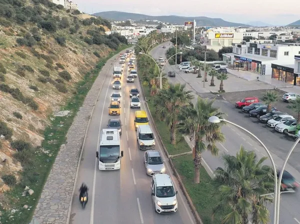 Bodrum’da pandemi nedeniyle yaşanan yoğunluk yılbaşının etkisiyle daha da arttı (Yurttan haberler)-1