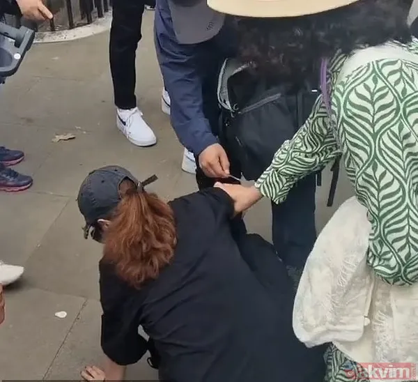 İngiltere’de Kraliyet atı krizi! Çinli turist ‘dikkat ısırır’ uyarısını görmeyince olanlar oldu: Çığlık çığlığa arkadaşlarına koştu - 4