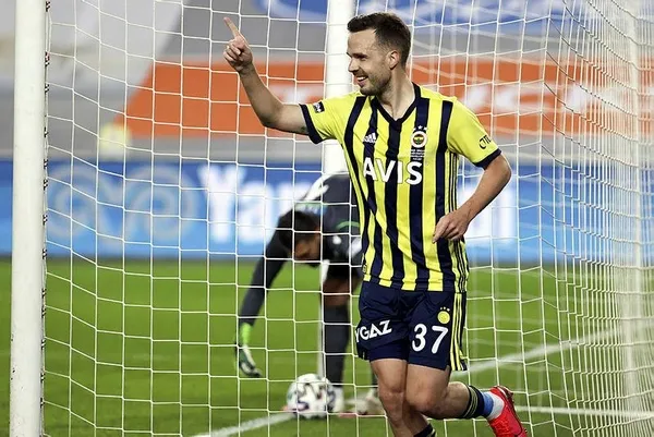 Fenerbahçe'de yaprak dökümü! Birçok isimle yollar ayrılacak
