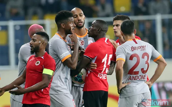 Galatasaray taraftarından Fatih Terim'e büyük tepki: Sorun Levent hocada değilmiş - 29