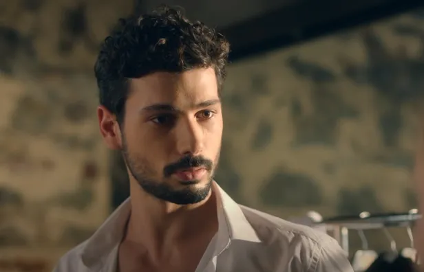 defteri-duruluyor-final-icin-2-hafta-karari-star-tvde-vaziyet-plani-degisti-seyircisi-resmen-yasta-1625485244444.jpg Star TV'de vaziyet planı değişti! Seyircisi resmen yasta... Defteri dürülüyor final için 2 hafta kararı!-7