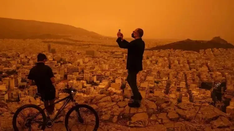 afrika-tozu-ne-zaman-geliyor-col-tozu-zararlari-1713986703160.jpeg Afrika tozu hangi illerde, kaç gün etkili olacak? Çöl tozu ne zaman gelecek 2024? Çöl tozunun zararları neler?-2