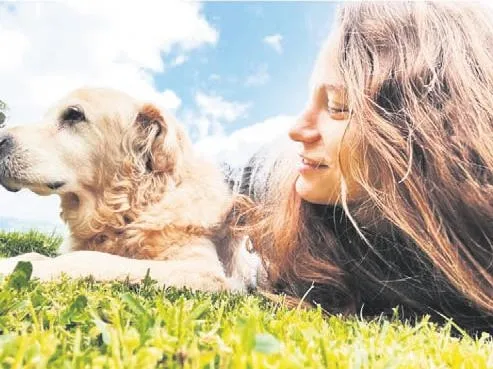 Kerem Bürsin’den Serenay Sarıkaya’ya teselli telefonu! Eski sevgilisinin yanında oldu