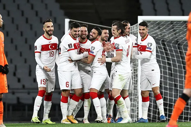 SON DAKİKA! Milli Takım'da Burak Yılmaz şoku