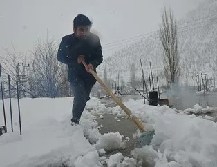 O ilde kar yağışı nedeniyle 11 köy yolu ulaşıma kapandı