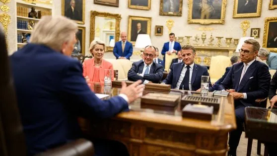 Trump Avrupa liderlerini karşısına dizdi o anlar gündem oldu