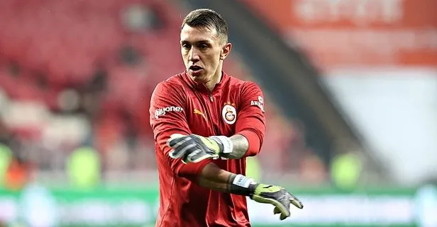 1 sene daha kal Nando! Galatasaray Muslera ile yollarını ayırmak istemiyor